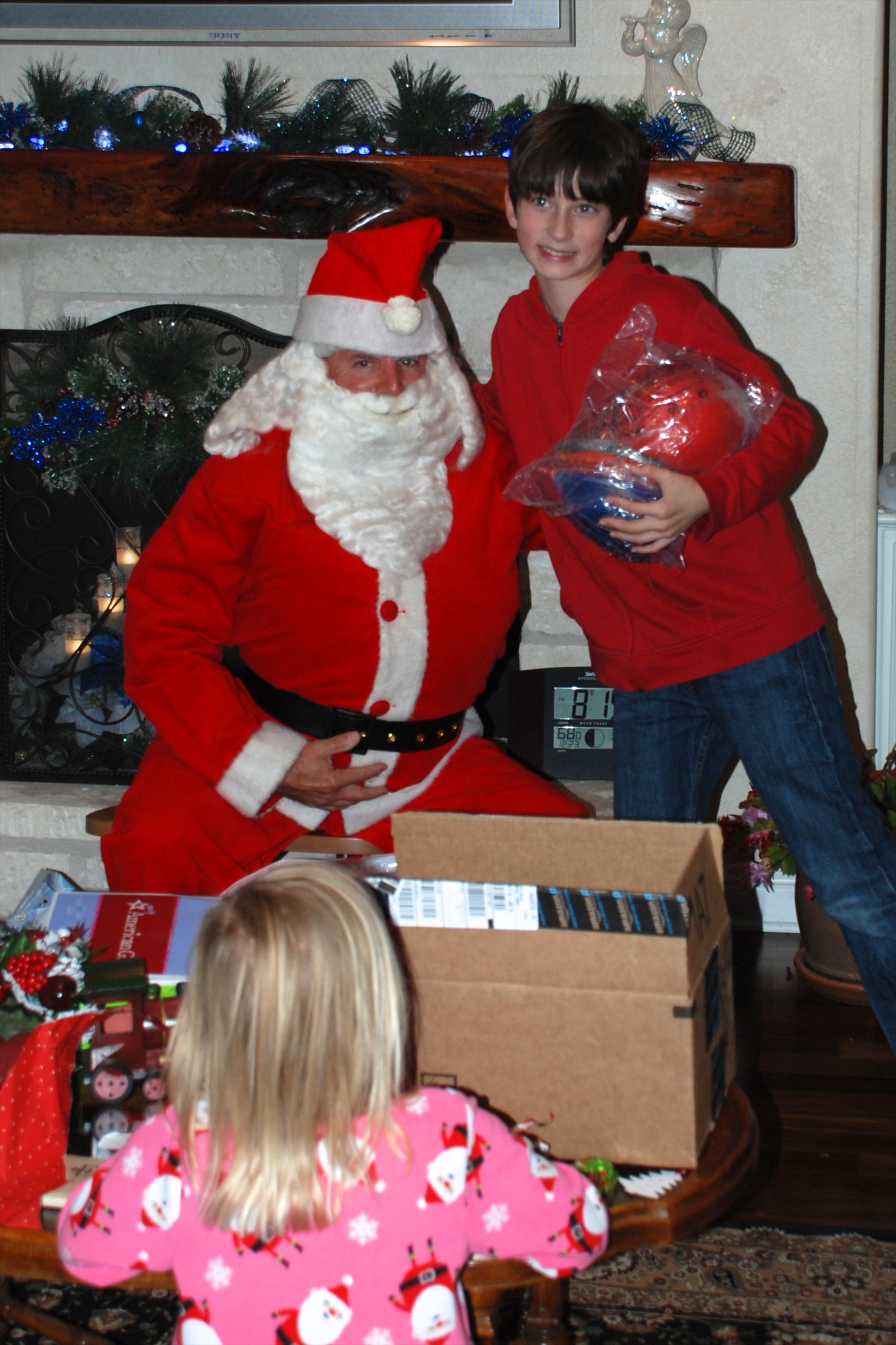 2013-12-23 21-15-18 Hildebrand Christmas.jpg